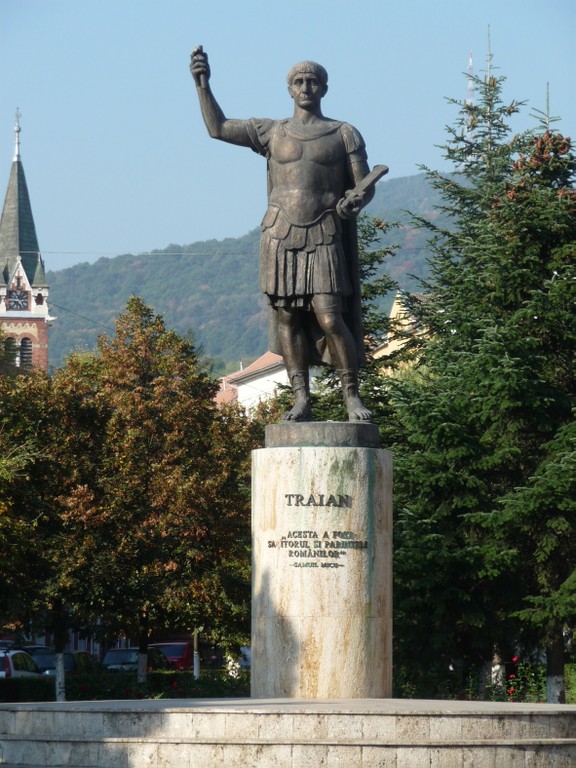 Trajansdenkmal in Deva - small